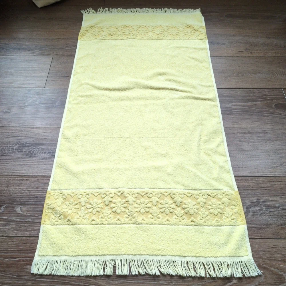 Vtg Sculpted Floral Yellow Bath Towels Fringed Retro 70s‎ Groovy Set of 2 Large
